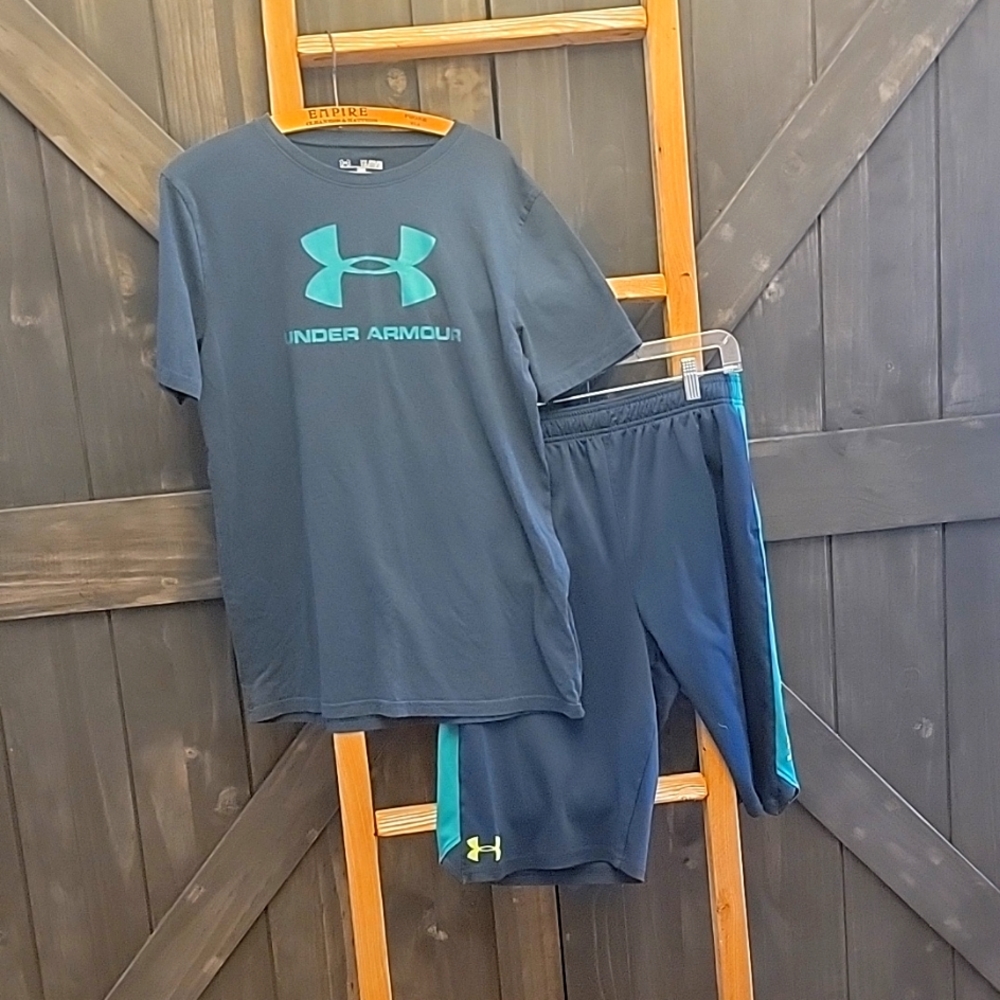 Under Armour youth xl t-shirt & short set